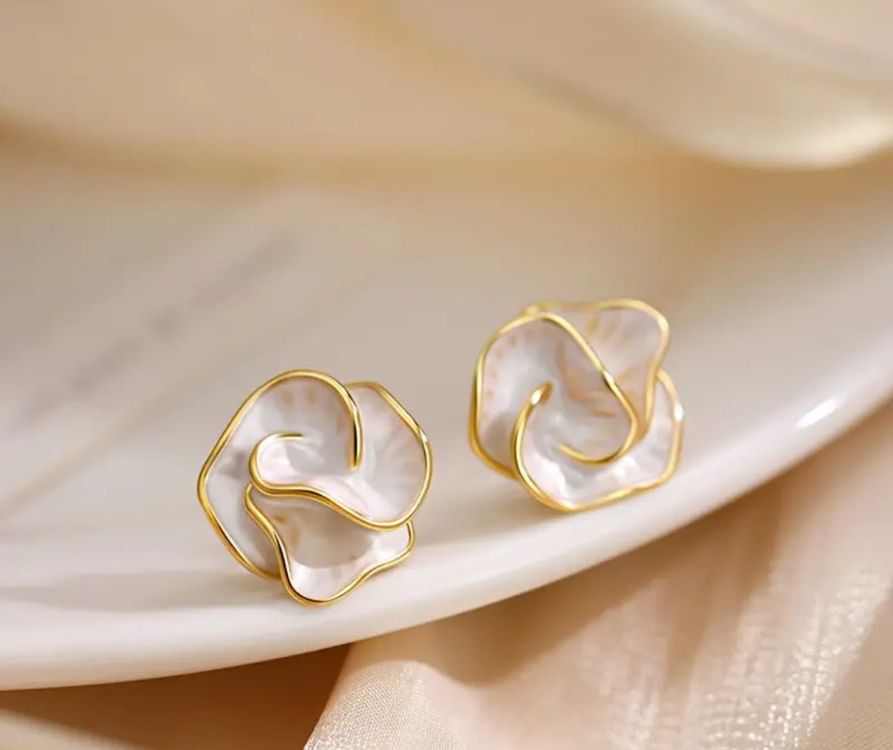 Pendientes de camelia