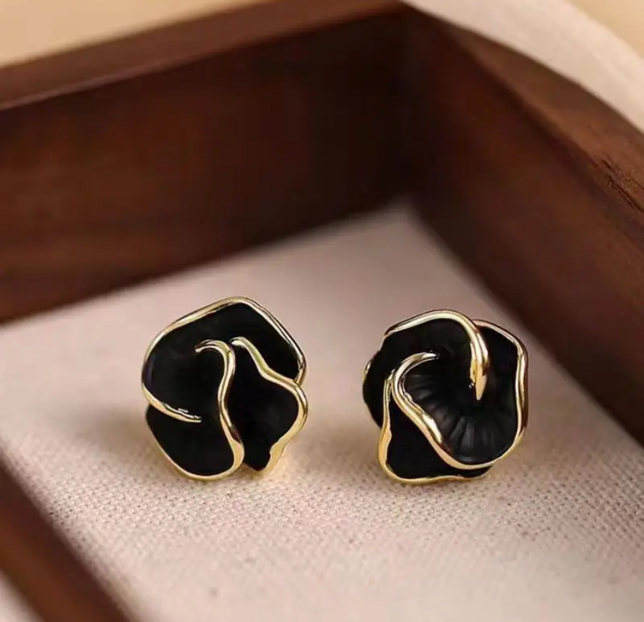 BK Camelia Stud Earring